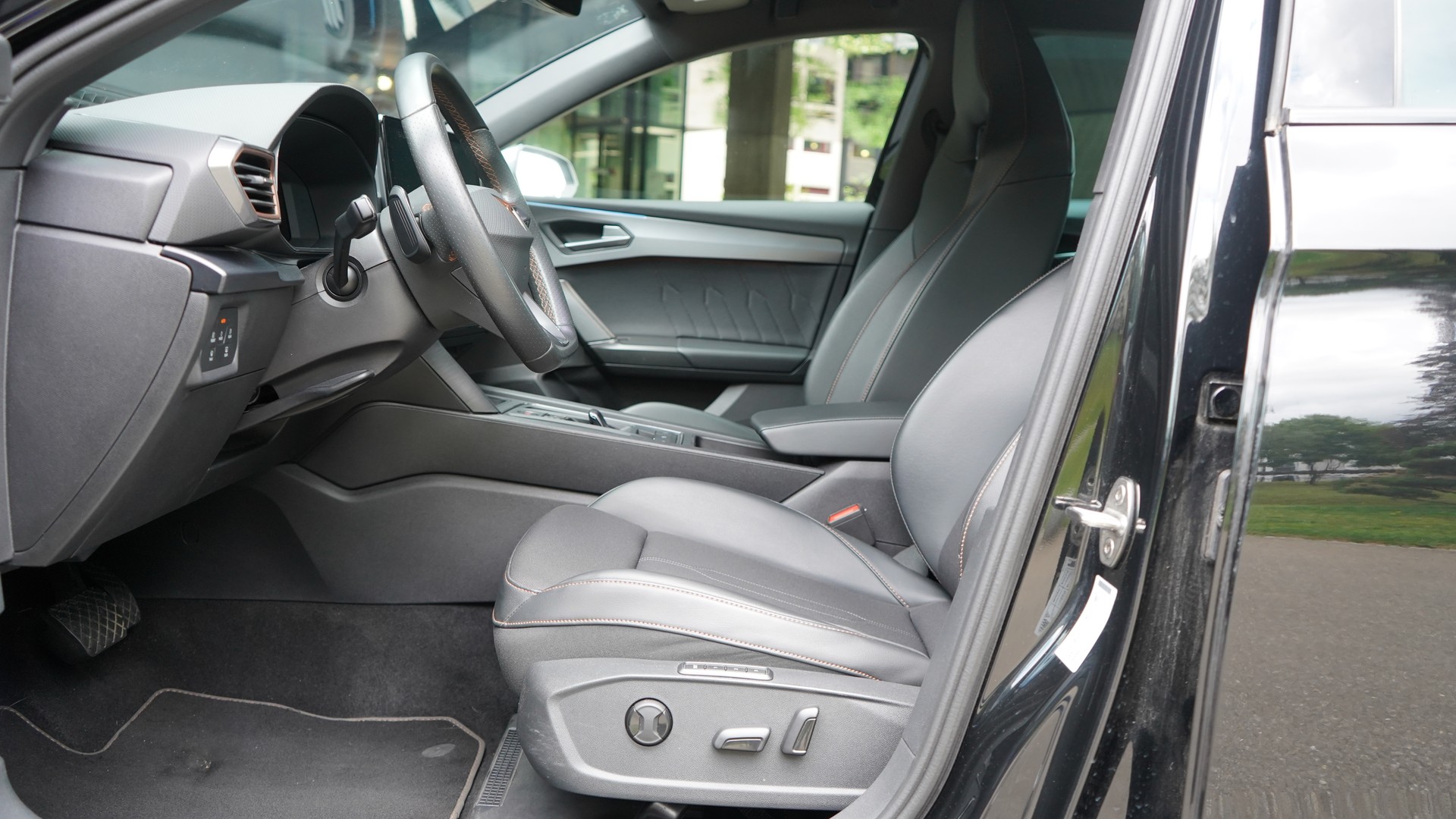 CUPRA 1.5 eTSI DSG-image-6