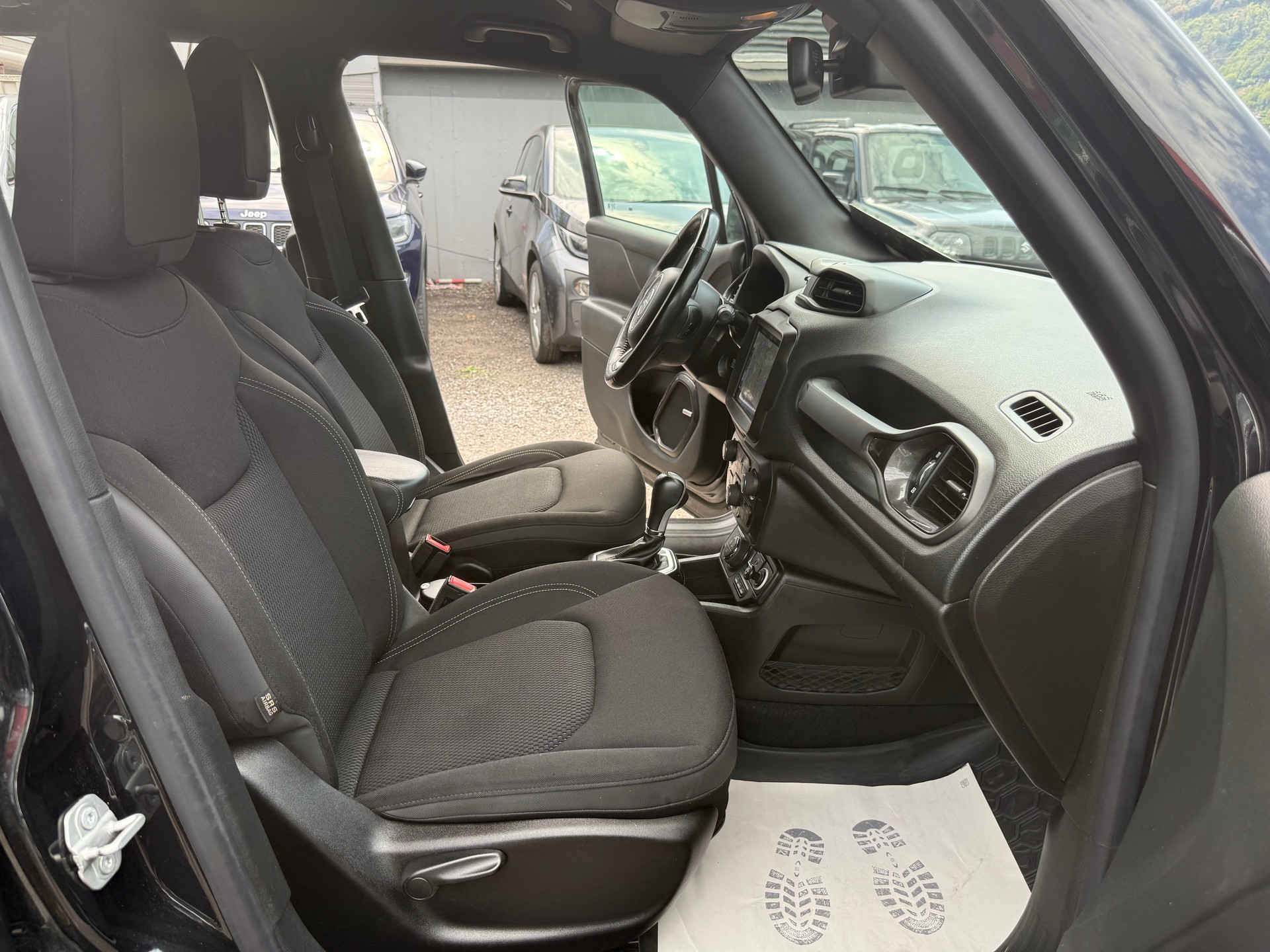 JEEP Renegade 1.3 T PHEV S AWD-image-5