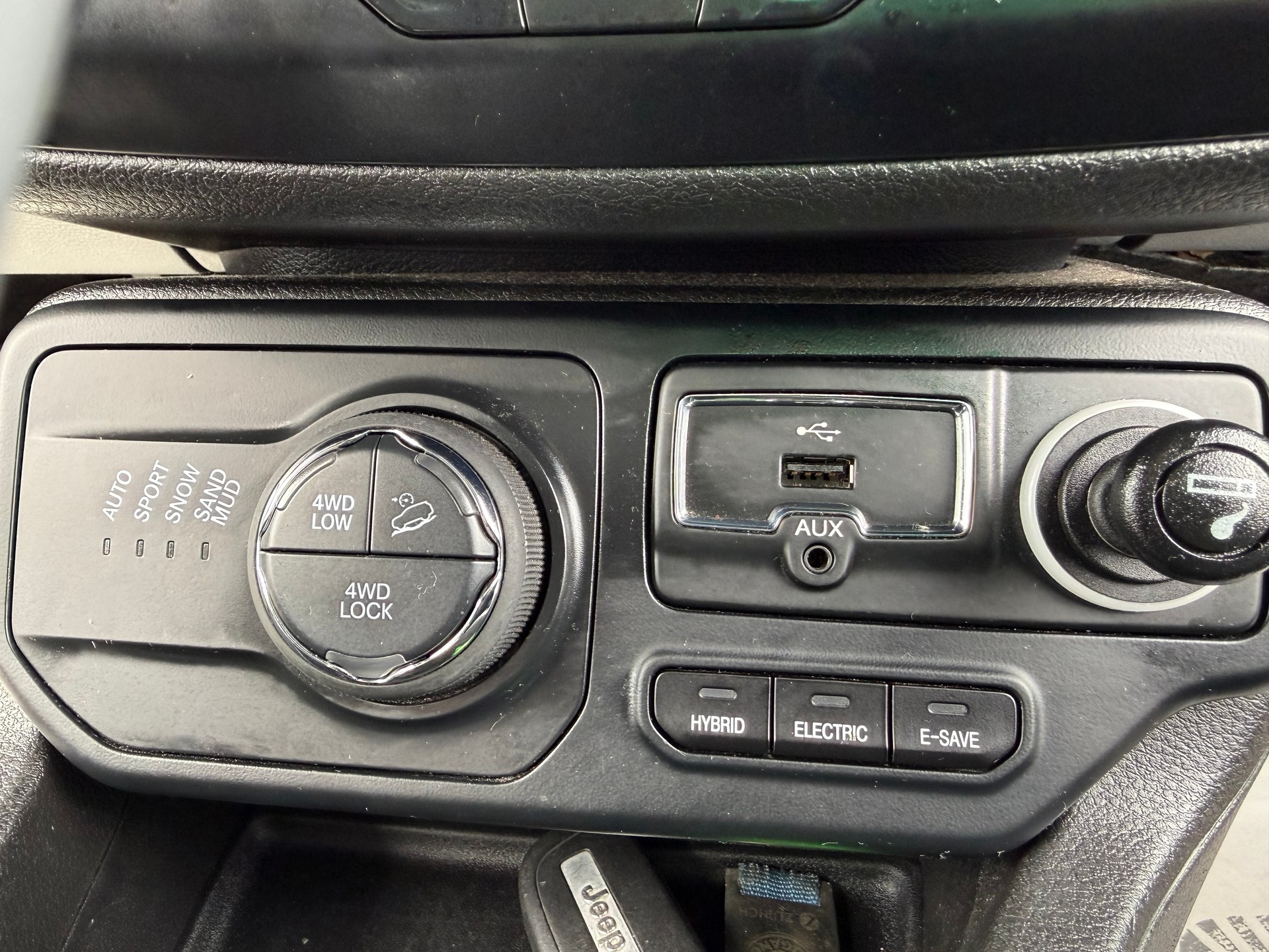 JEEP Renegade 1.3 T PHEV S AWD-image-10