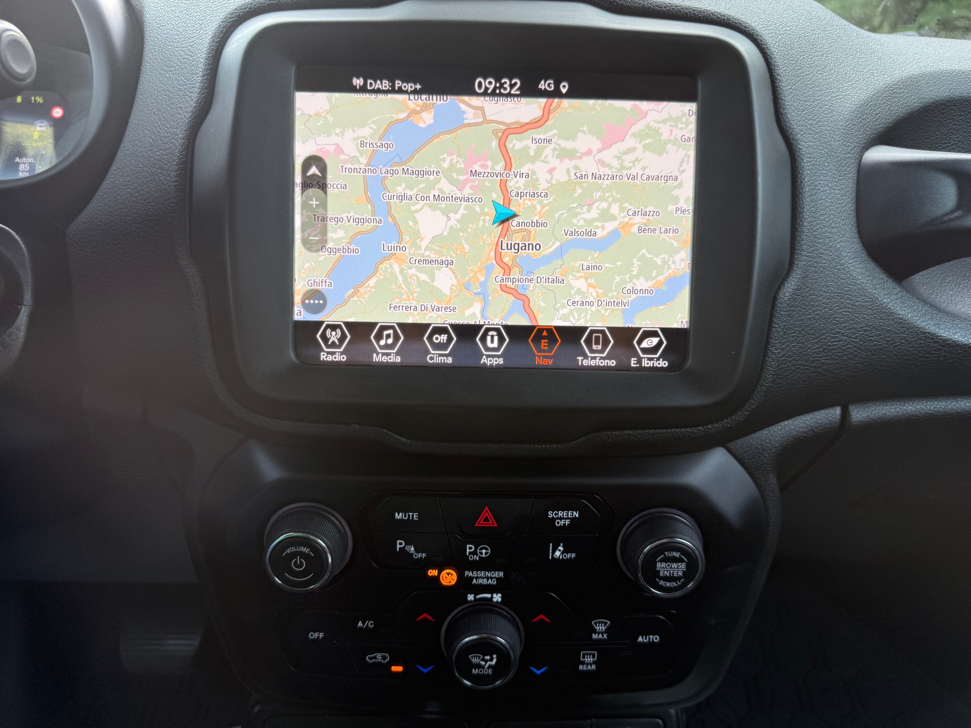 JEEP Renegade 1.3 T PHEV S AWD-image-7