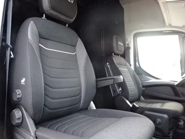 IVECO Daily 55 S 18H A8 Kasten 4x4-image-9