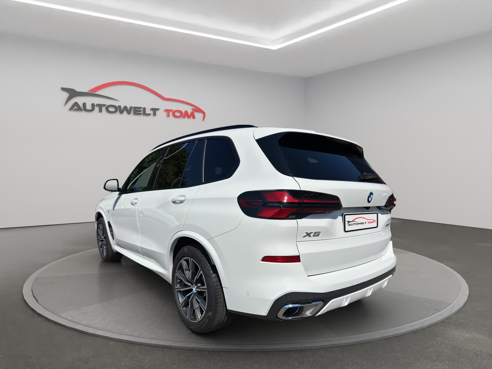 BMW X5 xDrive 48V 30d M Sport Steptronic *CH*gratis Service*-image-2
