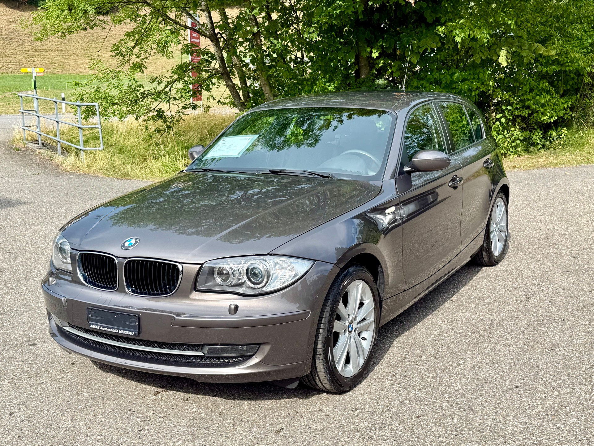 BMW 120i Steptronic-image-0