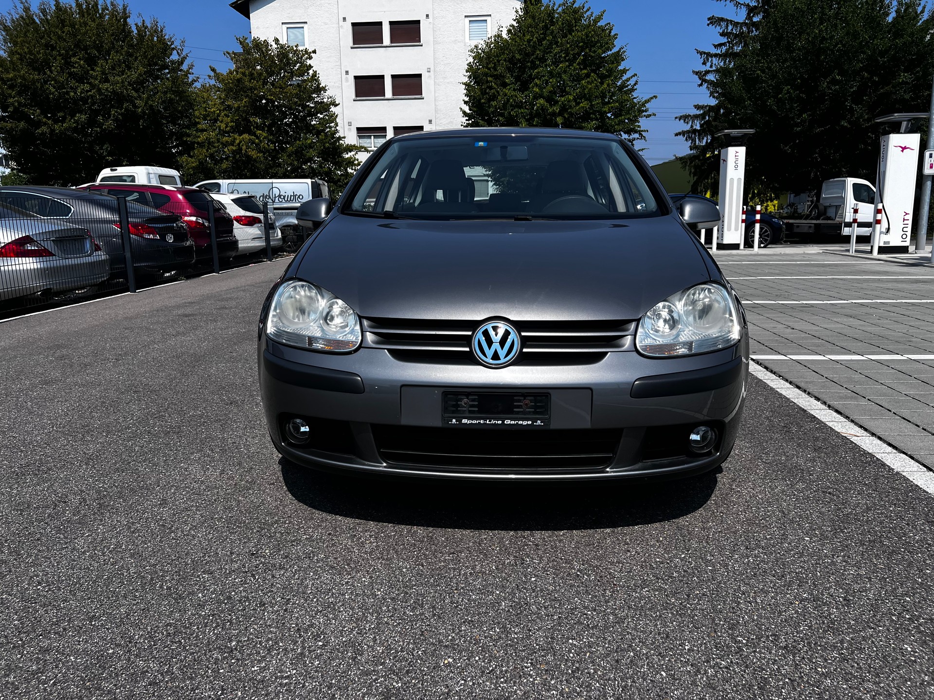 VW Golf 2.0 FSI Sportline 4Motion-image-0