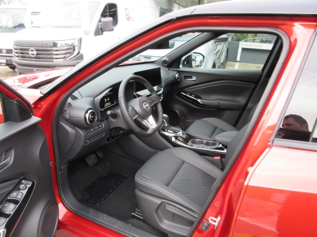 NISSAN Juke 1.6 Hybrid Tekna-image-4