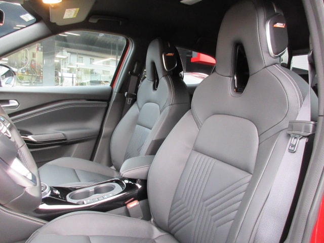NISSAN Juke 1.6 Hybrid Tekna-image-6