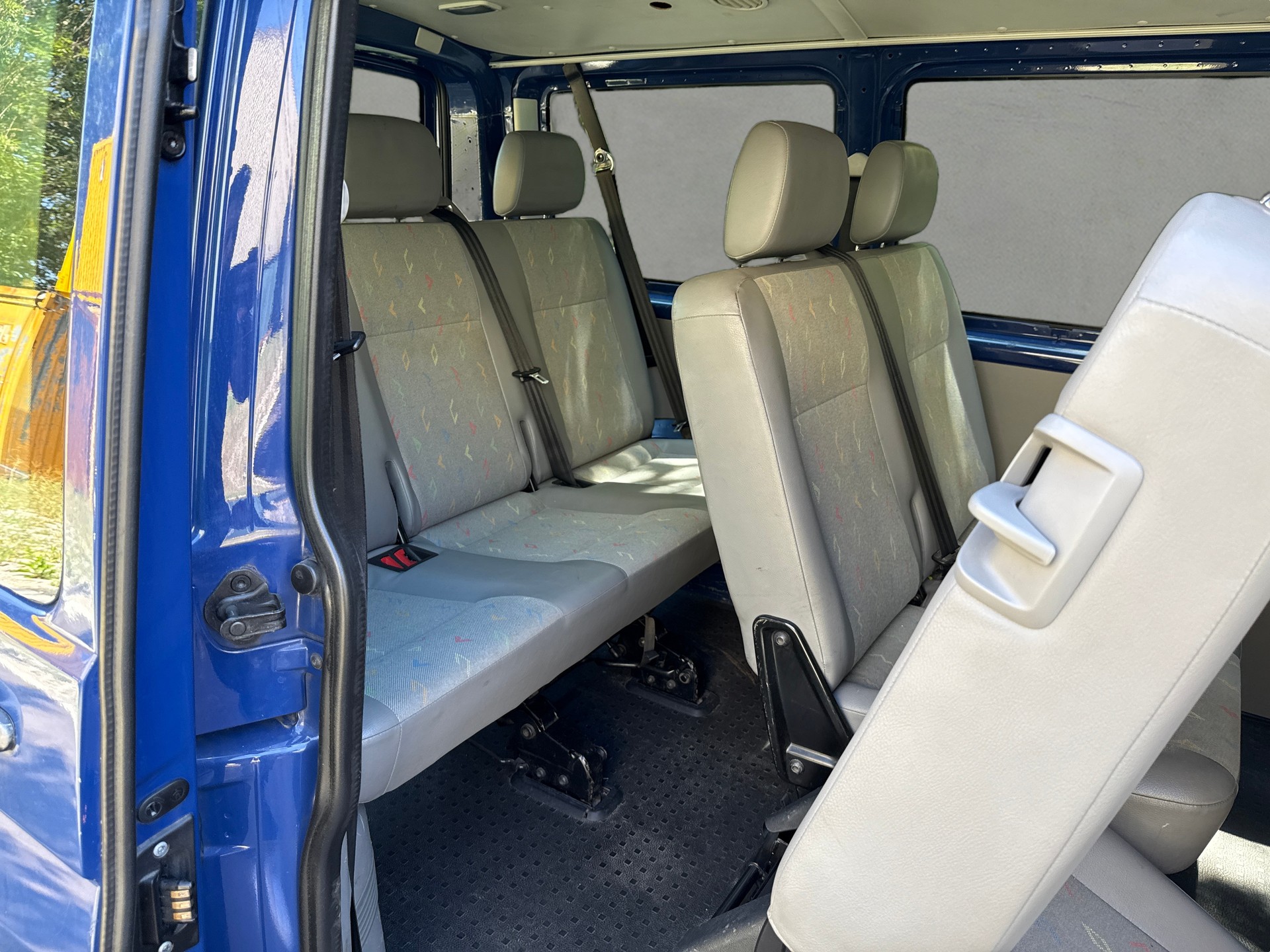 VW 2.5 TDI Multivan Lang 4x4 9 platz-image-10