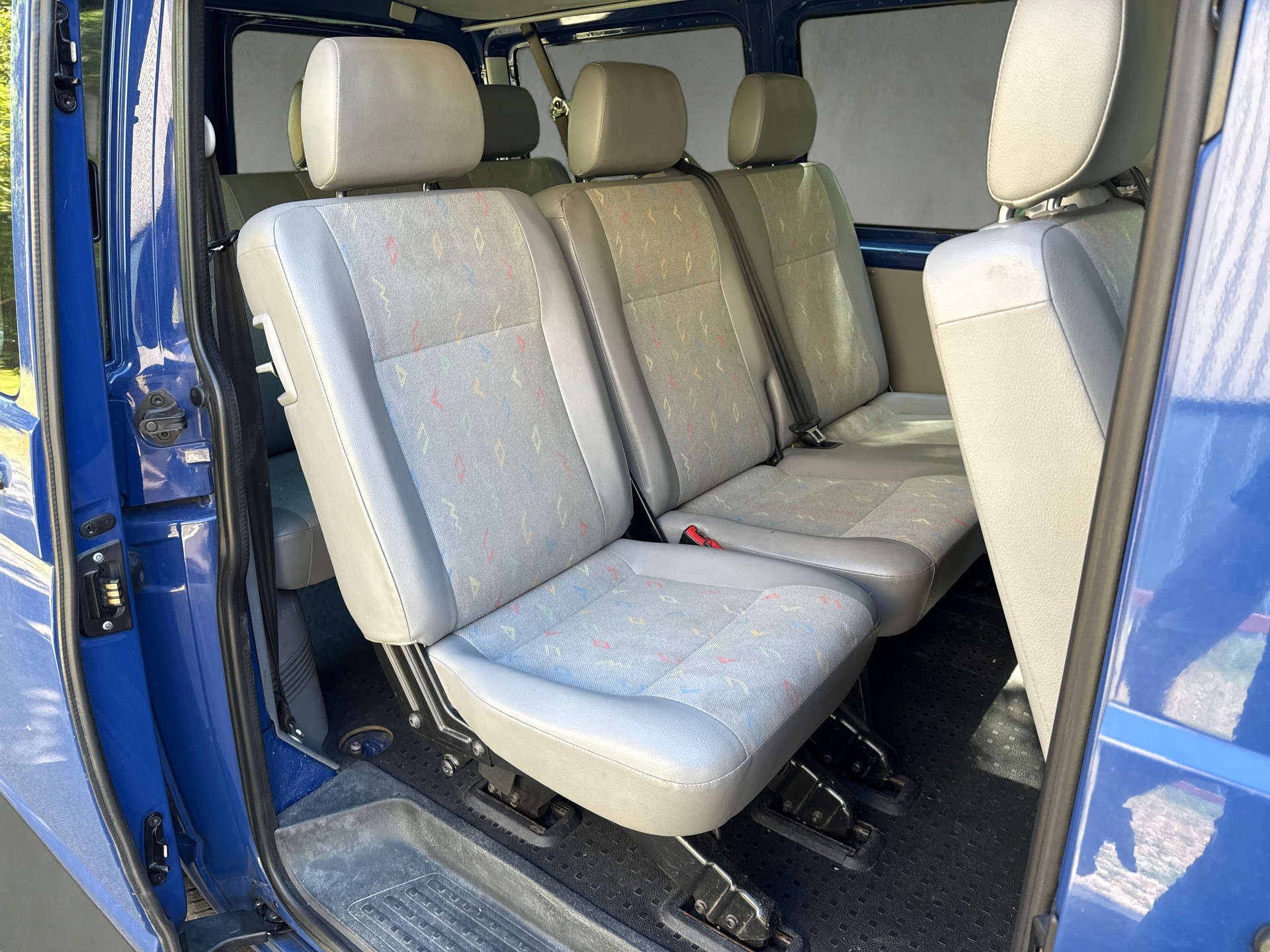 VW 2.5 TDI Multivan Lang 4x4 9 platz-image-9