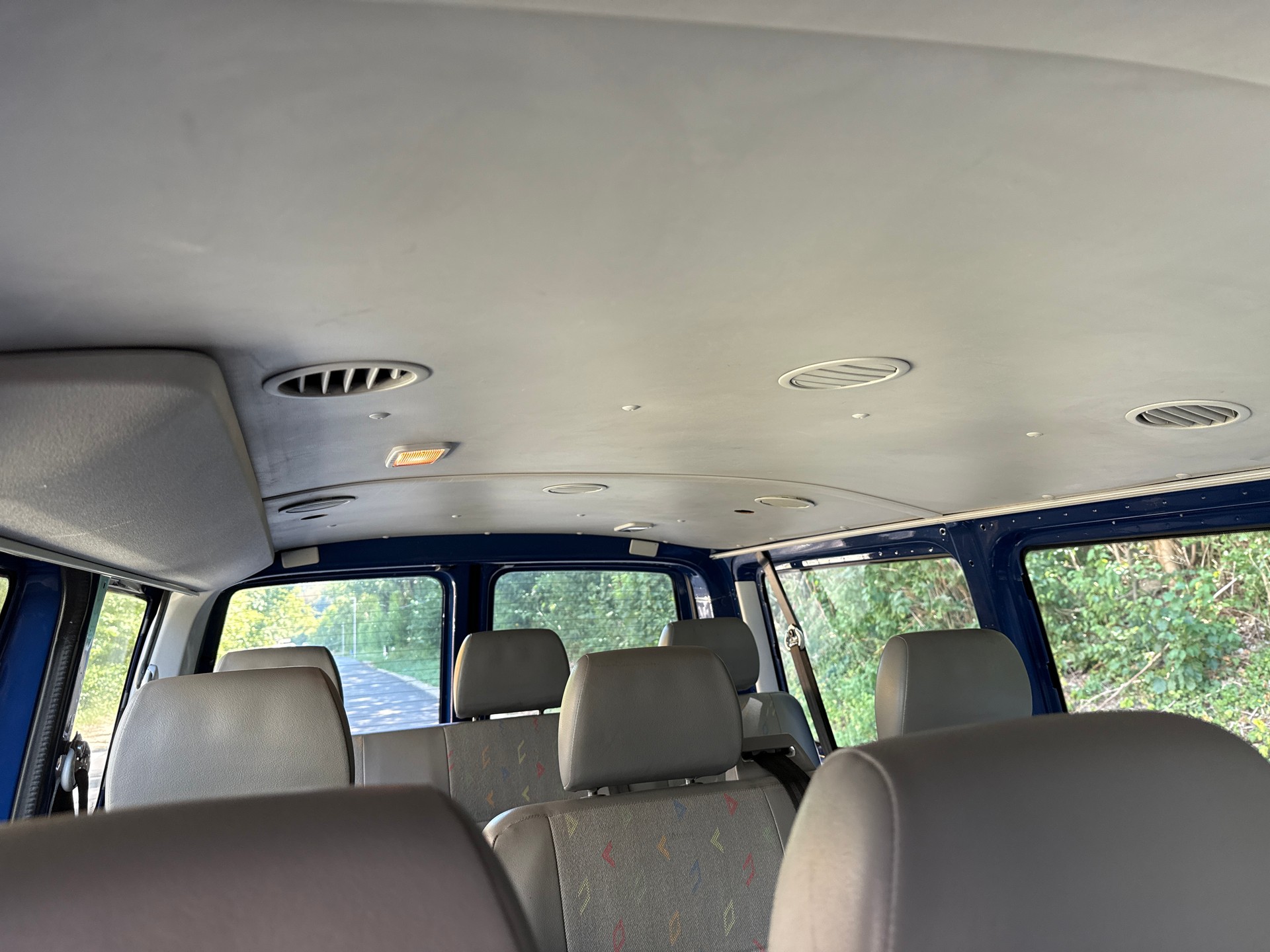 VW 2.5 TDI Multivan Lang 4x4 9 platz-image-13