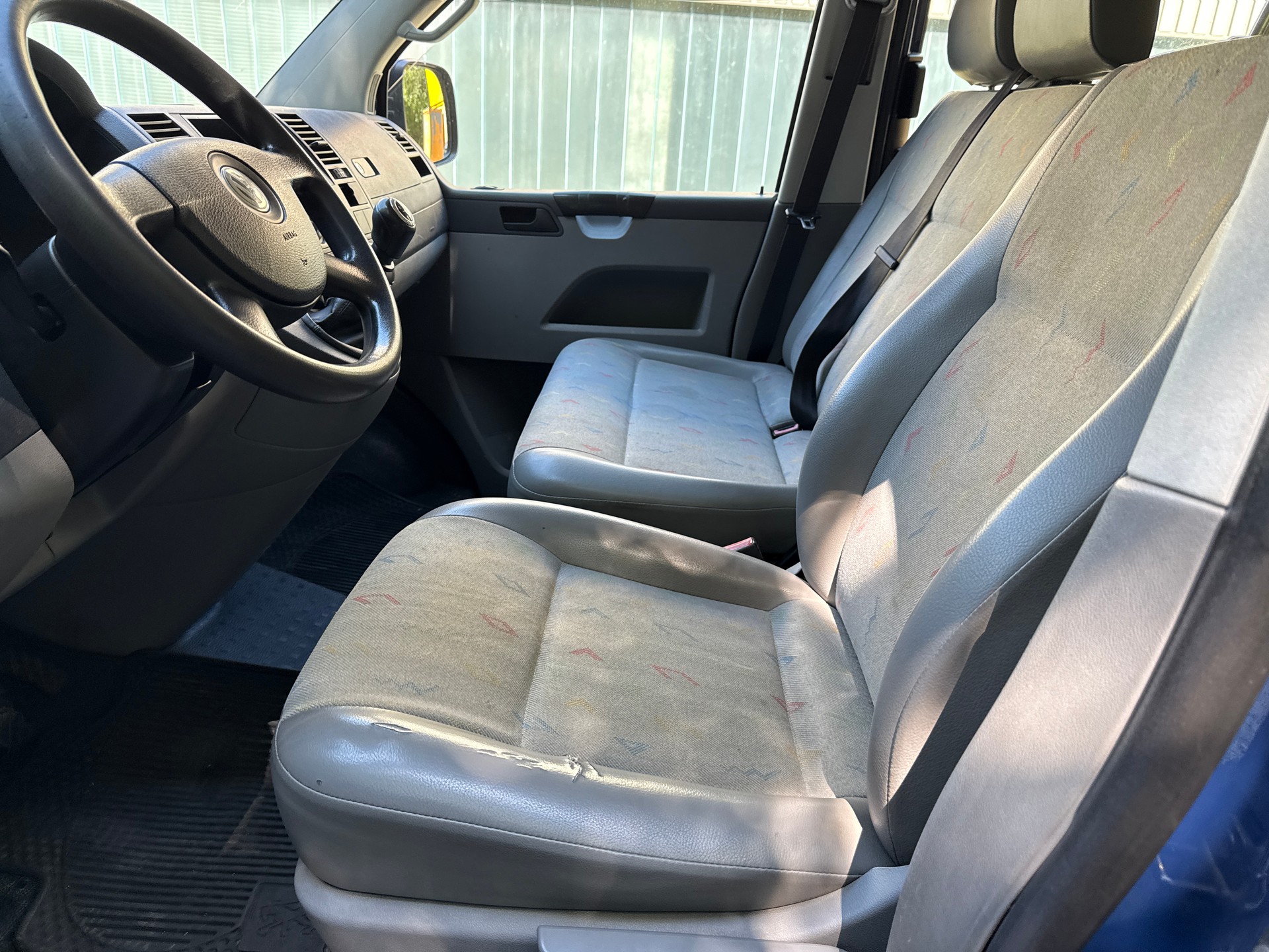 VW 2.5 TDI Multivan Lang 4x4 9 platz-image-16