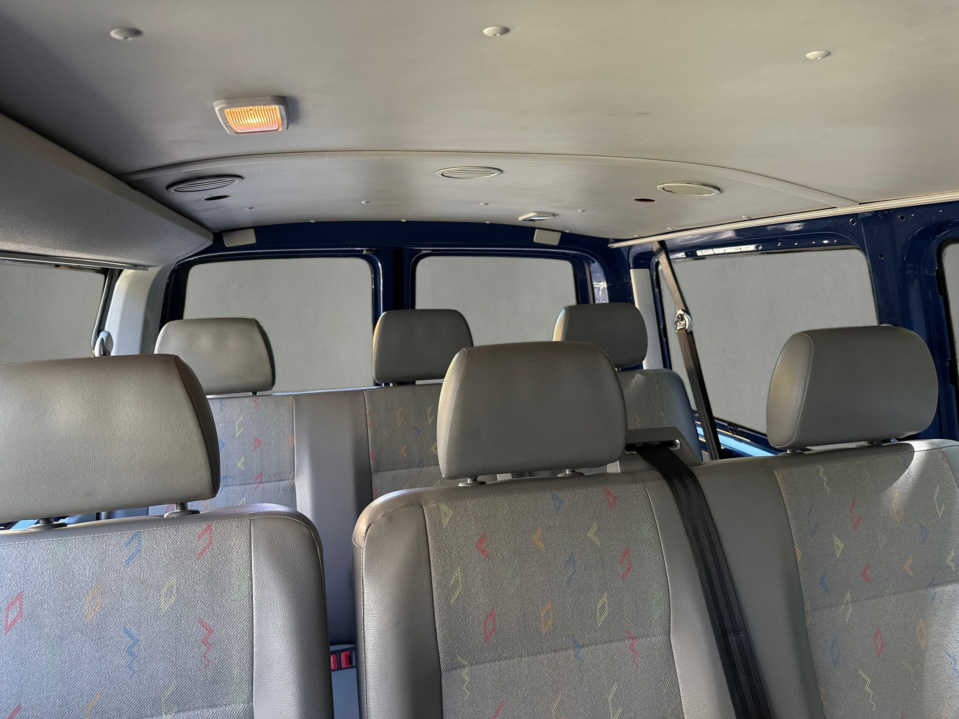 VW 2.5 TDI Multivan Lang 4x4 9 platz-image-14