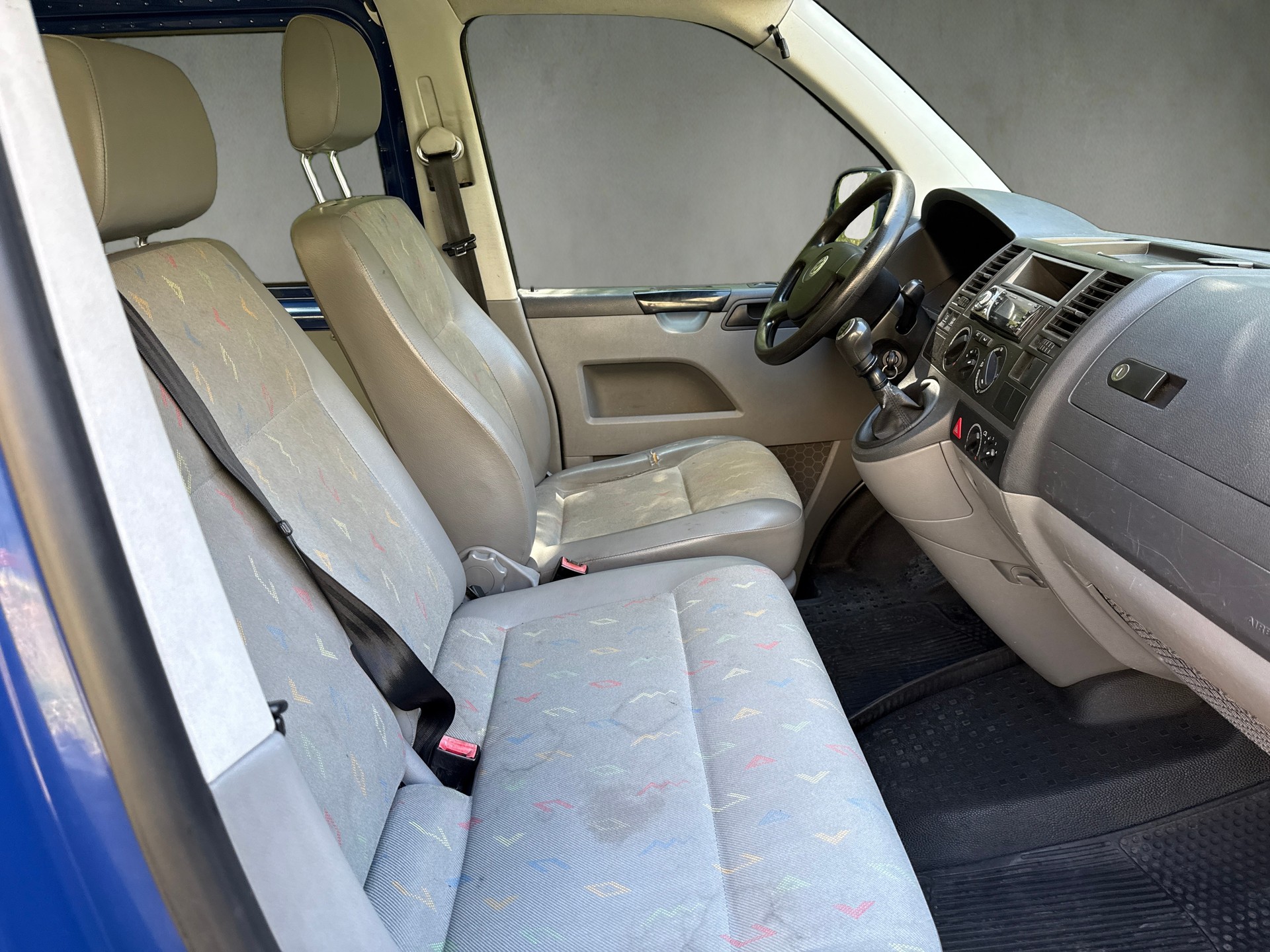 VW 2.5 TDI Multivan Lang 4x4 9 platz-image-12