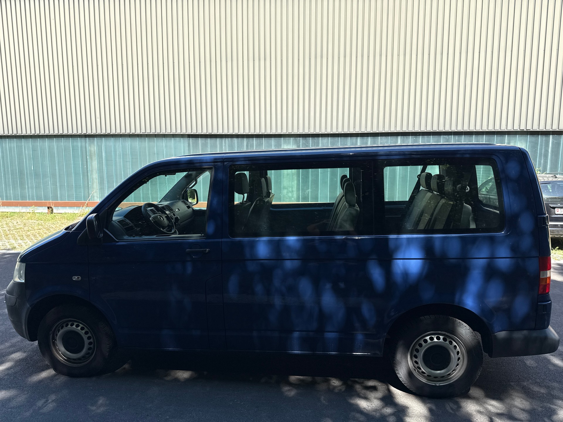VW 2.5 TDI Multivan Lang 4x4 9 platz-image-3