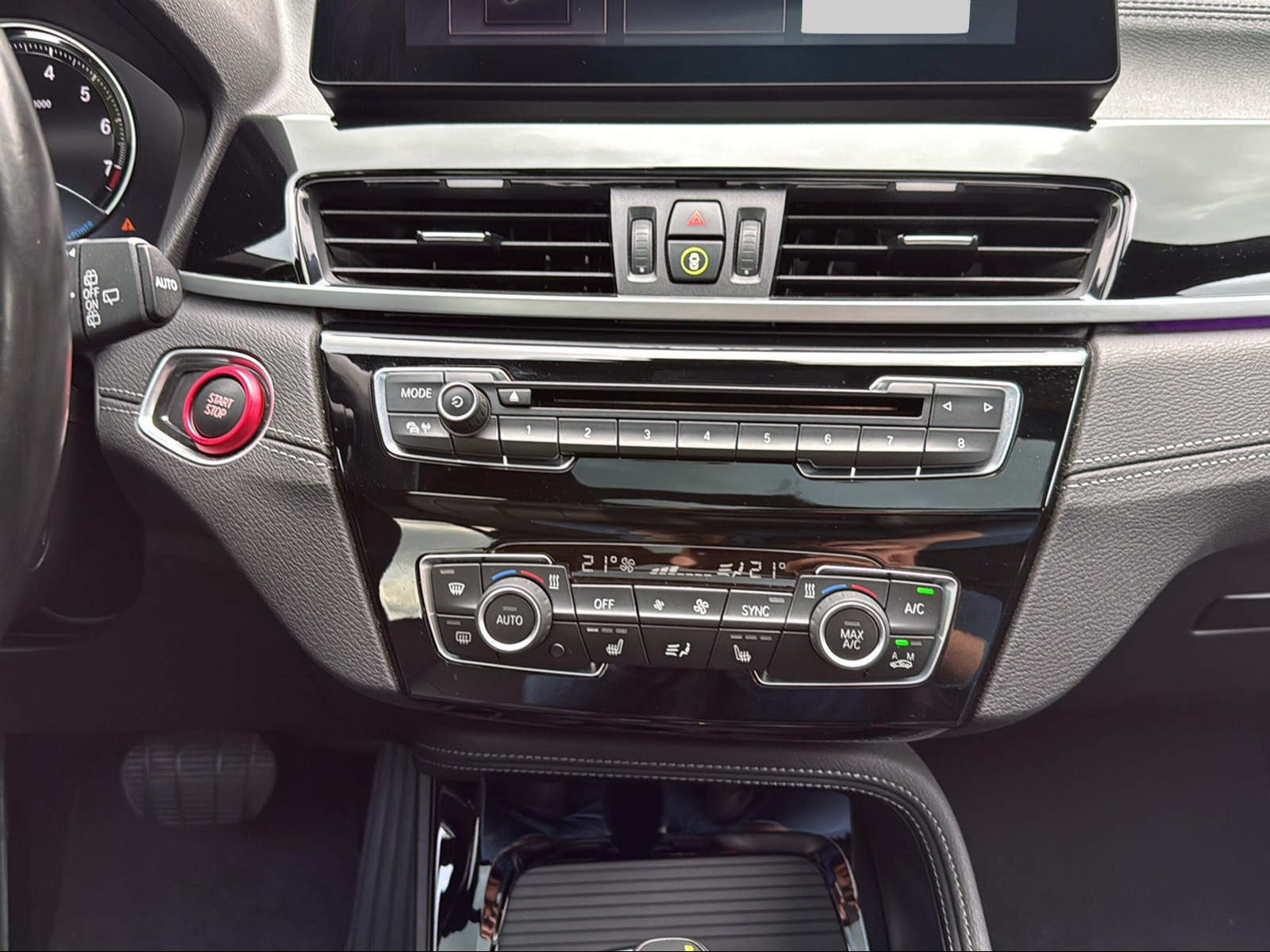 BMW X1 xDrive 25e M Sport Steptronic-image-10