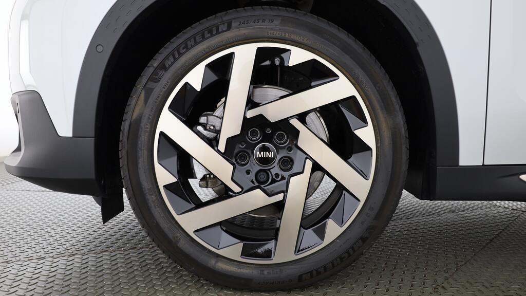MINI Countryman SE ALL4-image-10