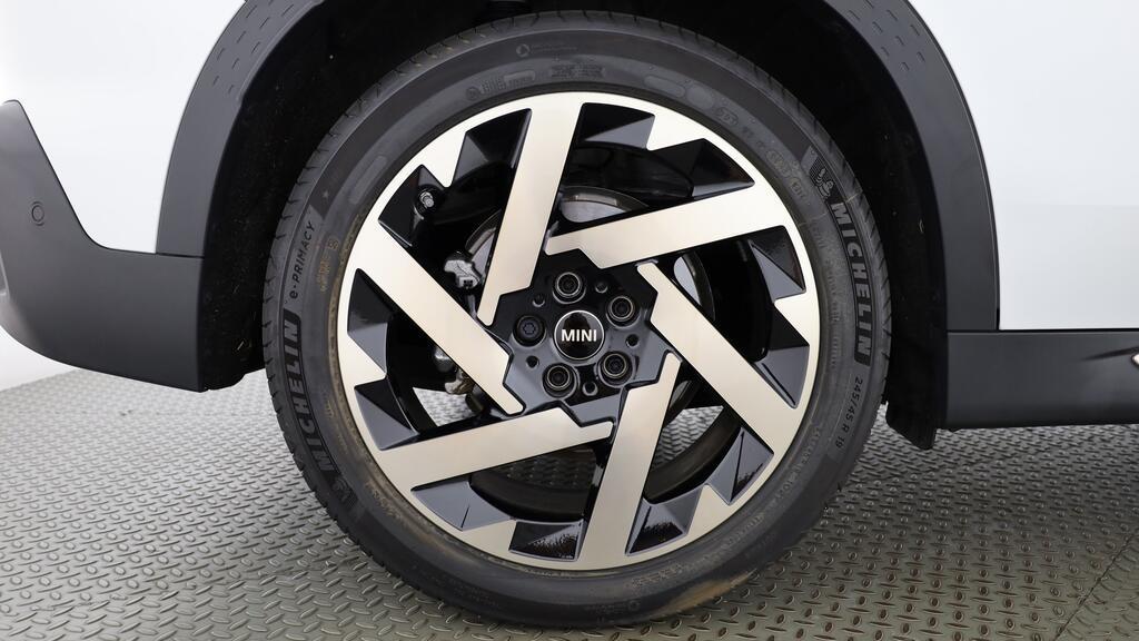 MINI Countryman SE ALL4-image-9
