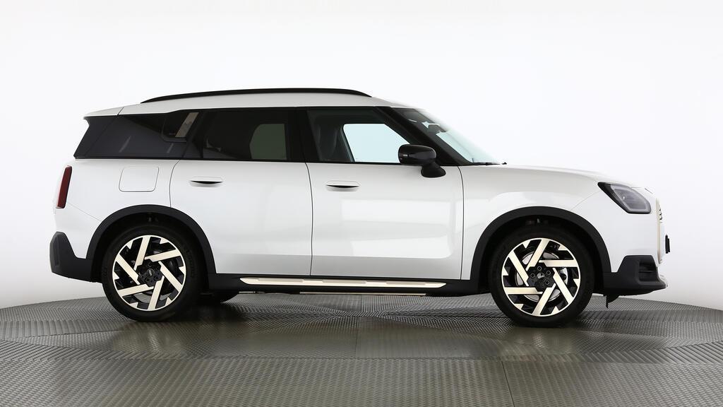MINI Countryman SE ALL4-image-2