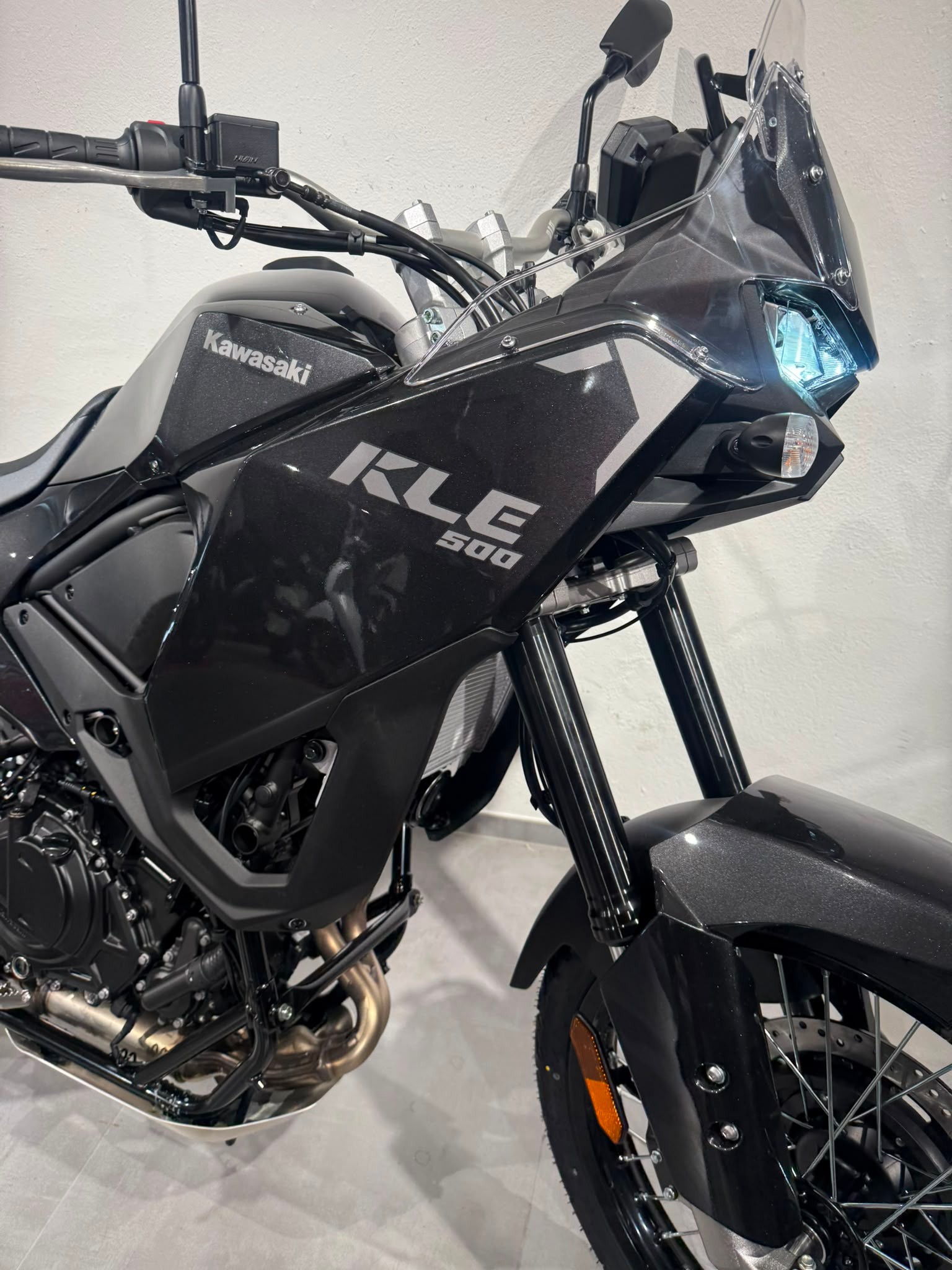 KAWASAKI KLE 500-showroom-element-2