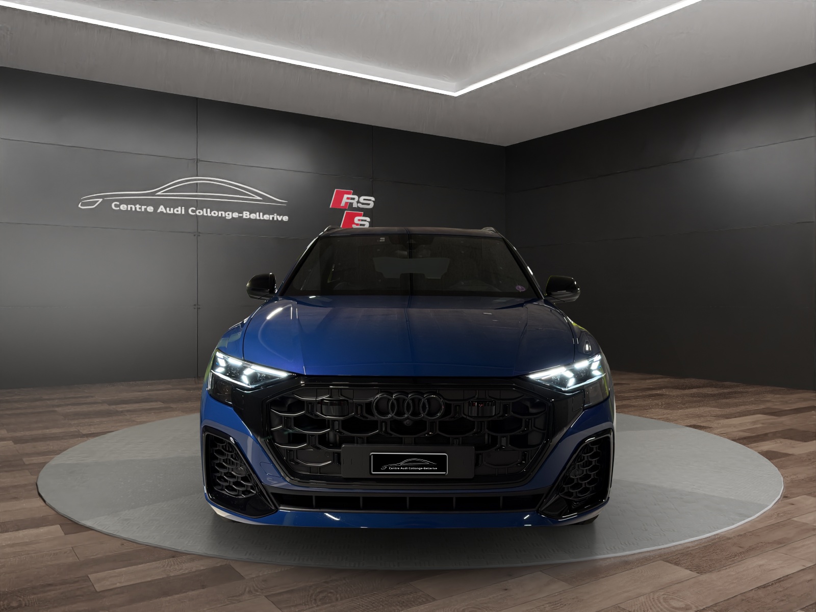 AUDI Q8 SUV 55 TFSI quattro tiptronic-showroom-element-1
