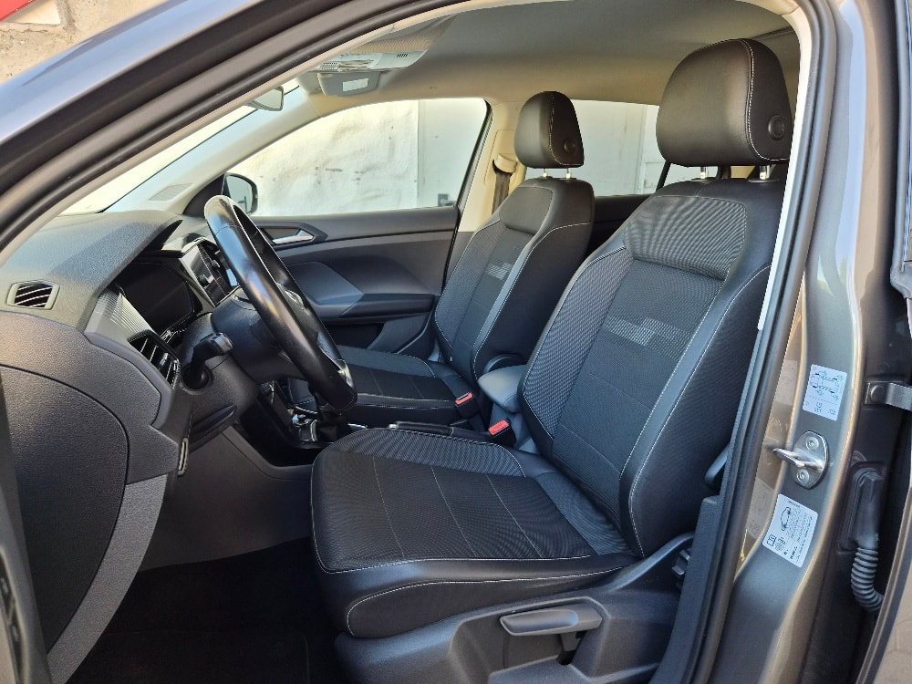 VW T-Cross 1.0 TSI Life-image-16
