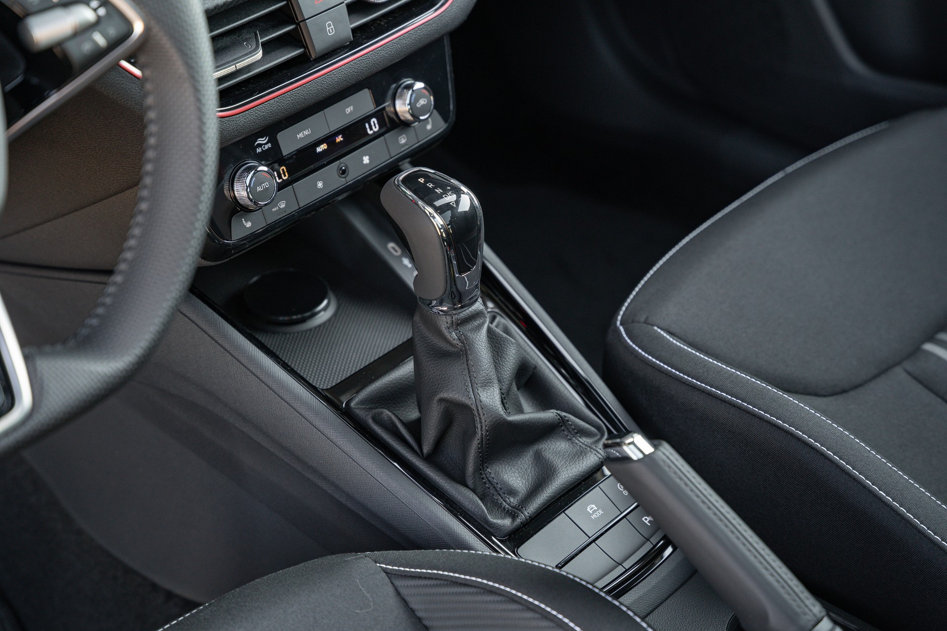 SKODA Scala 1.5 TSI Monte Carlo DSG-image-18