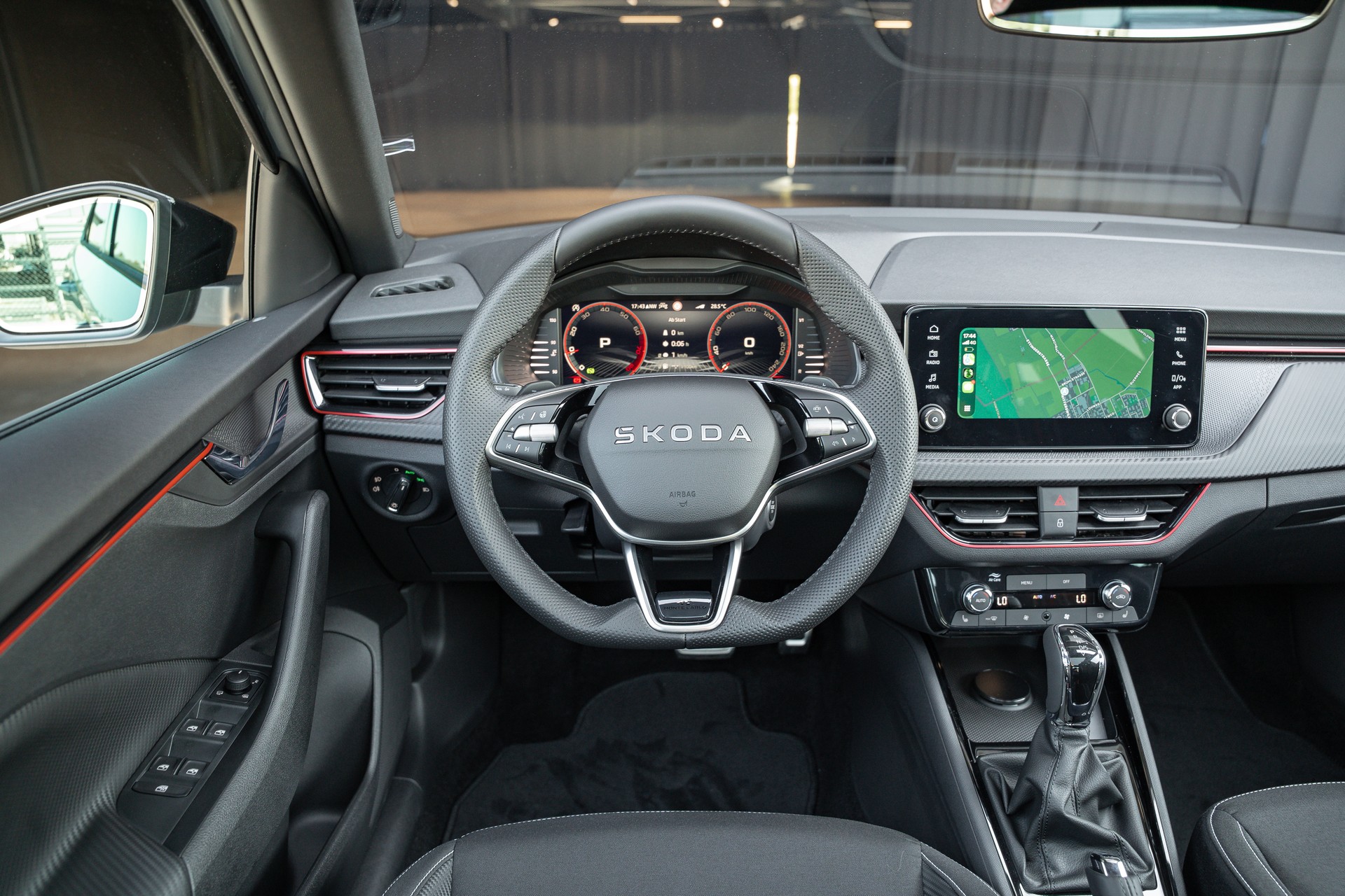 SKODA Scala 1.5 TSI Monte Carlo DSG-image-14