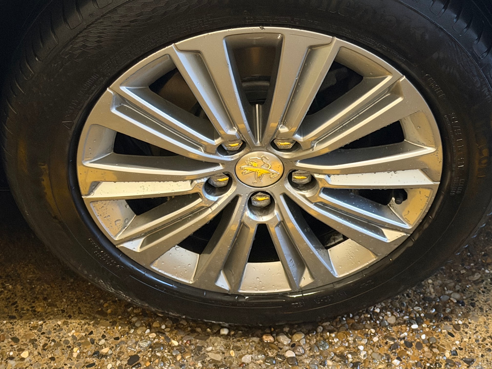 PEUGEOT 308-image-3