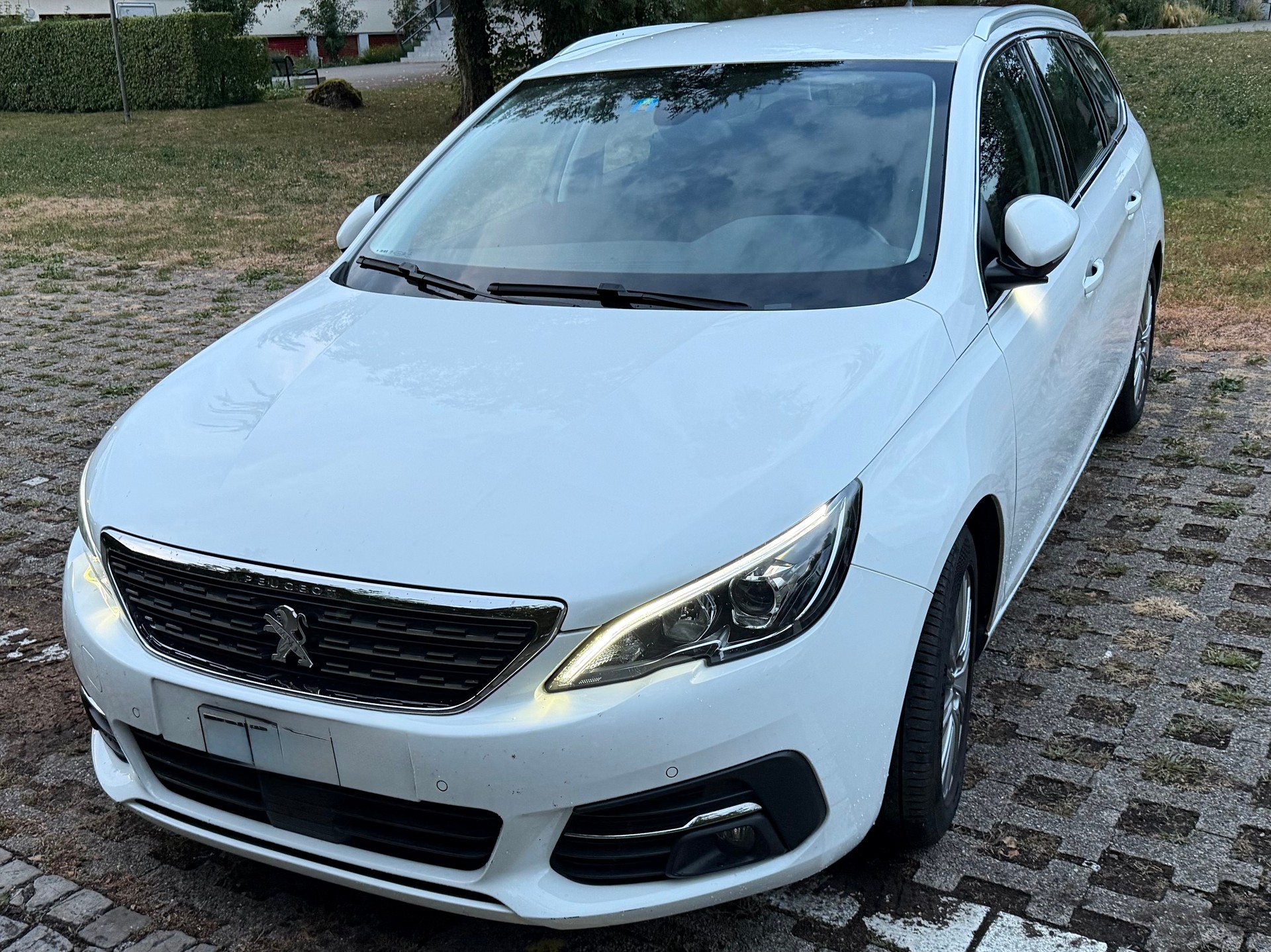 PEUGEOT 308-image-0