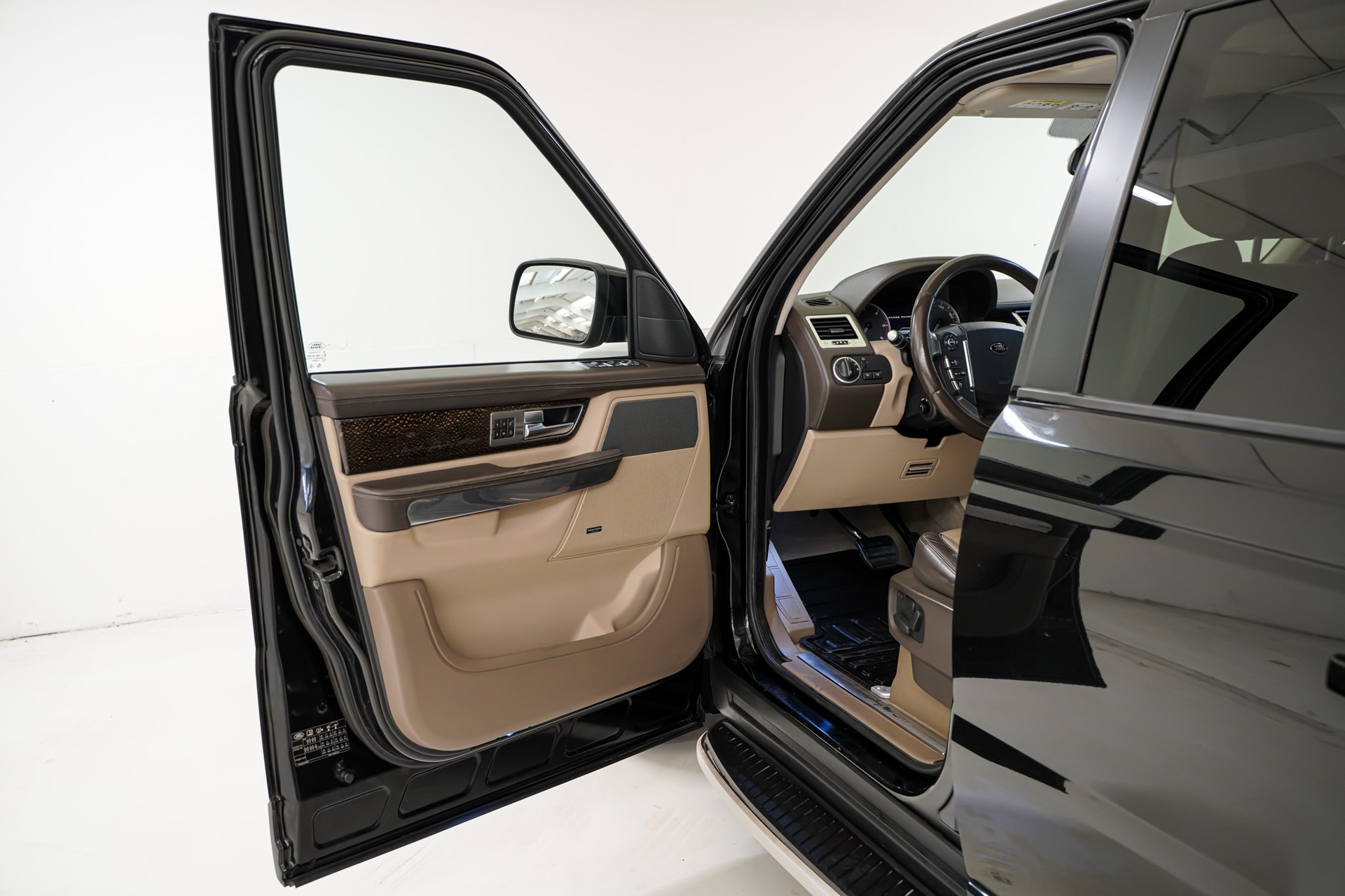 LAND ROVER Range Rover Sport 3.0 TDV6 Autobiography Automatic-image-7