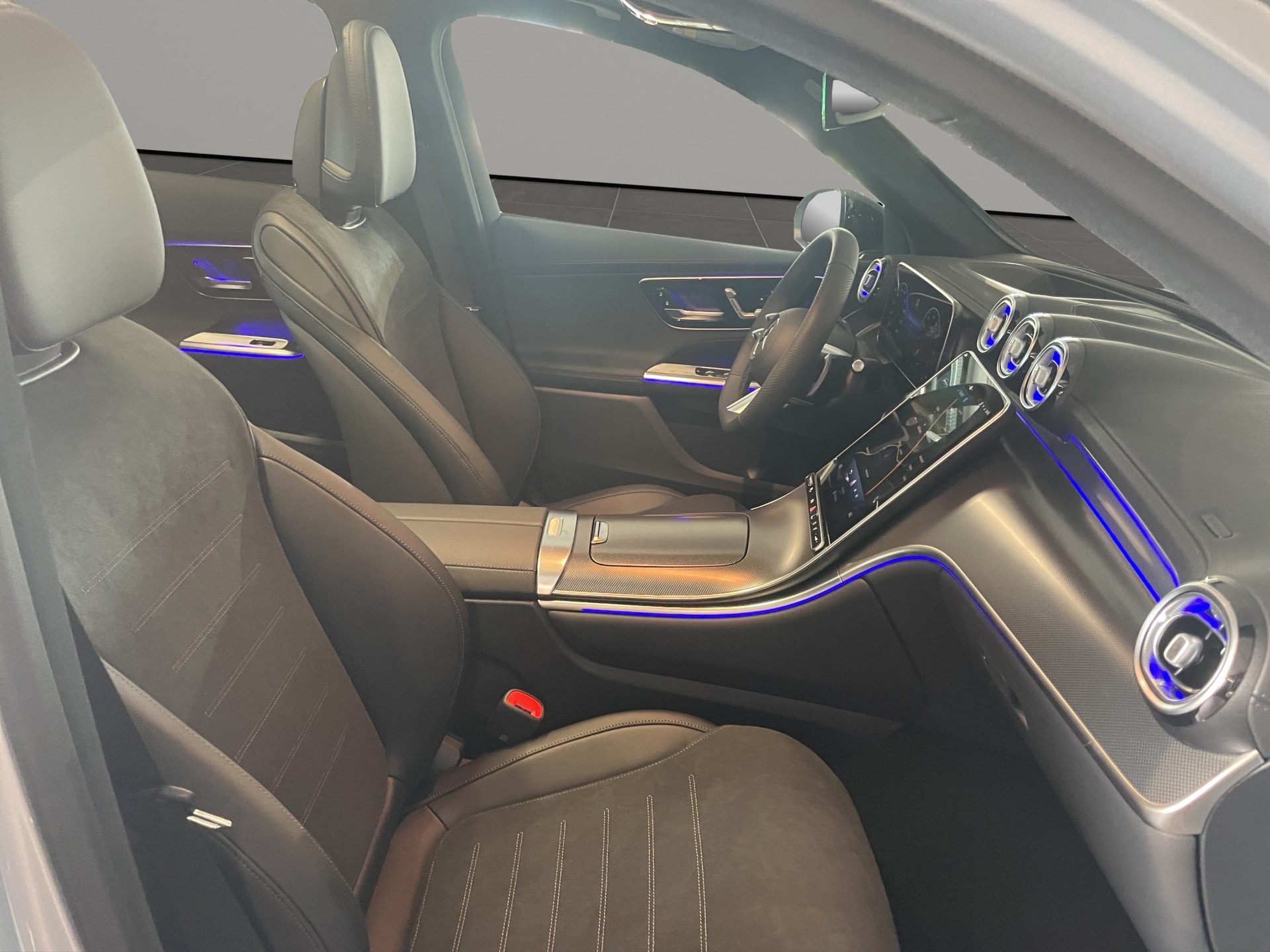 MERCEDES-BENZ GLC 300 4Matic 9G-Tronic-image-9