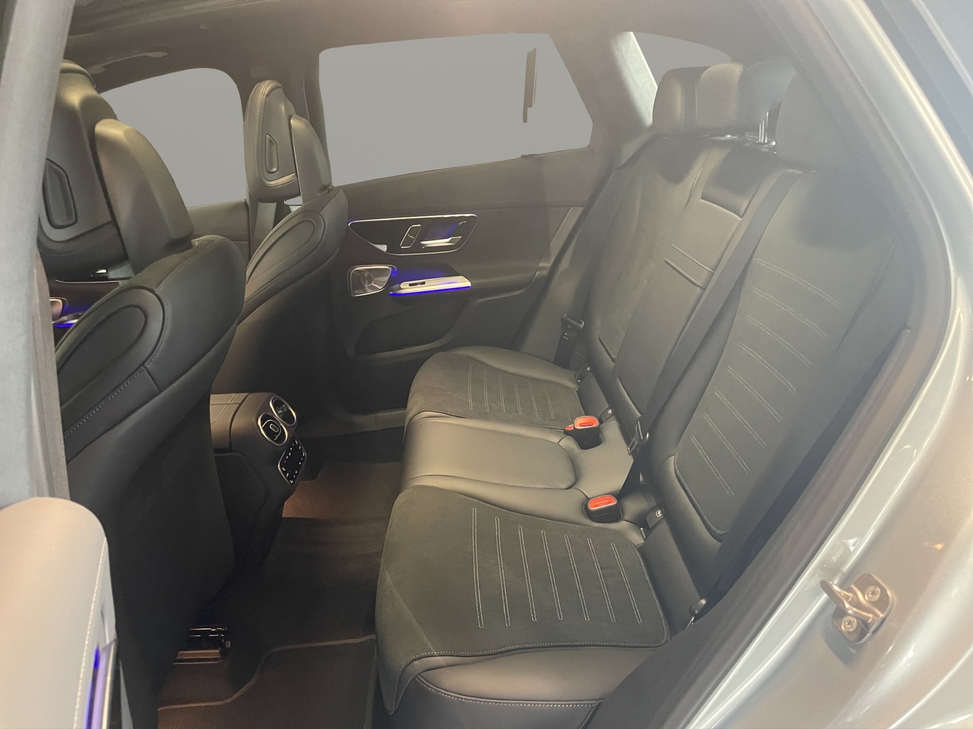 MERCEDES-BENZ GLC 300 4Matic 9G-Tronic-image-10
