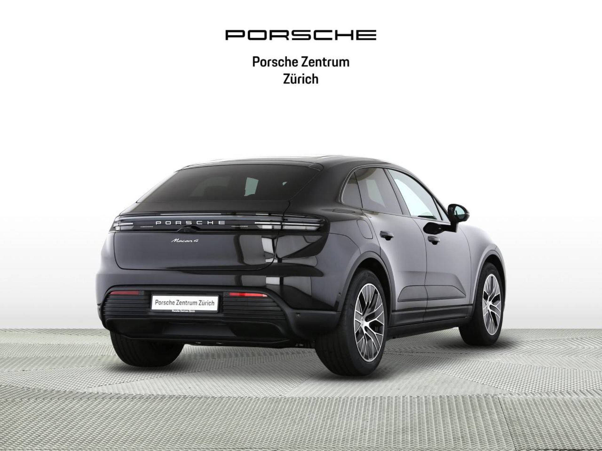 PORSCHE Macan 4-showroom-element-2