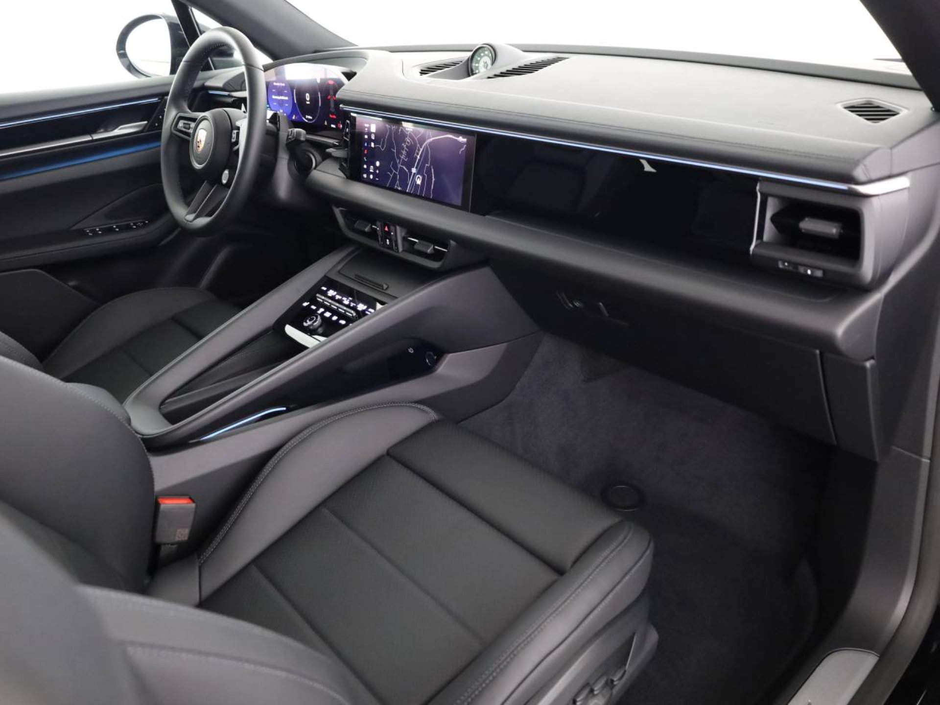 PORSCHE Macan 4-image-10