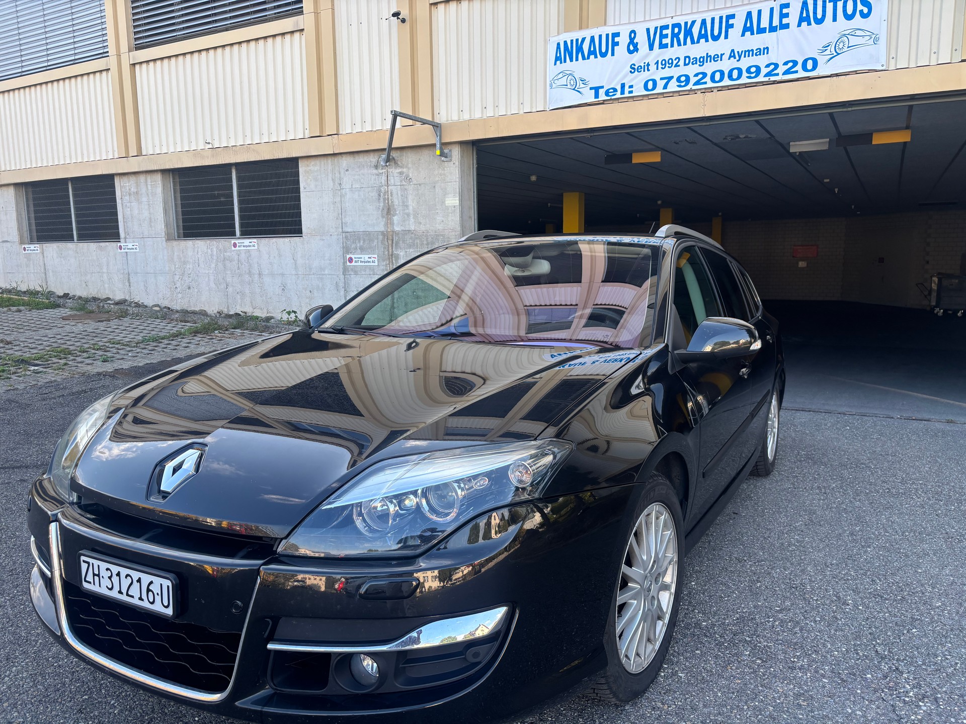 RENAULT Laguna Grandtour 2.0 dCi GT-image-1