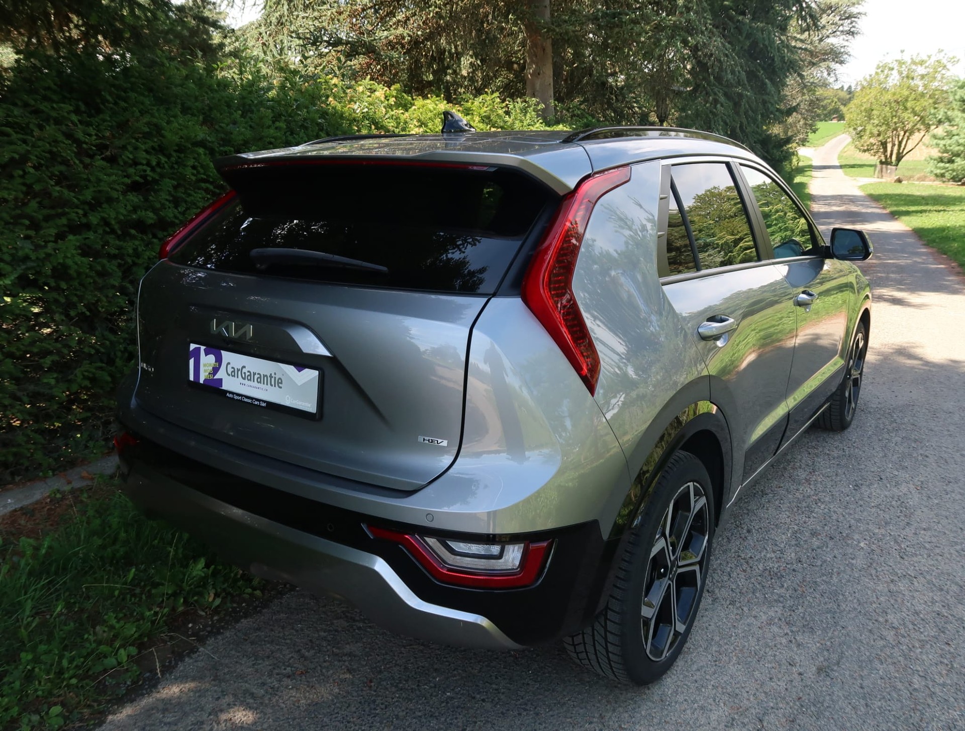 KIA Niro 1.6GDi Hybrid Style DCT-image-4