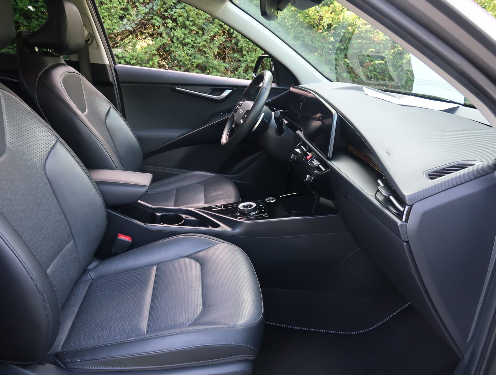 KIA Niro 1.6GDi Hybrid Style DCT-image-15