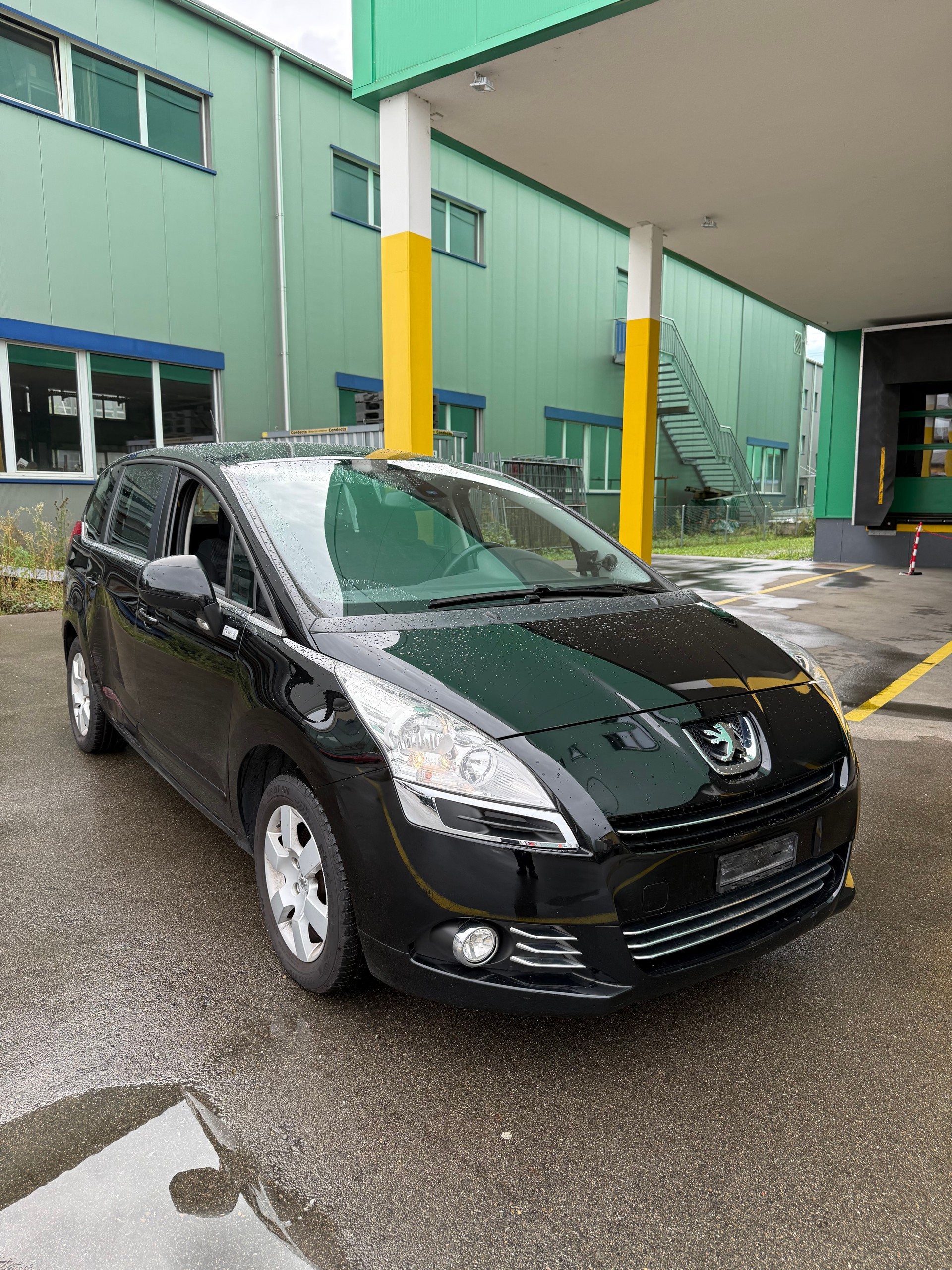 PEUGEOT 5008 1.6 16V T Sport Pack-image-0