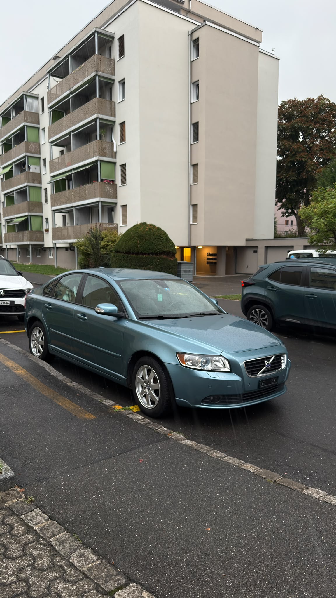 VOLVO S40-image-1