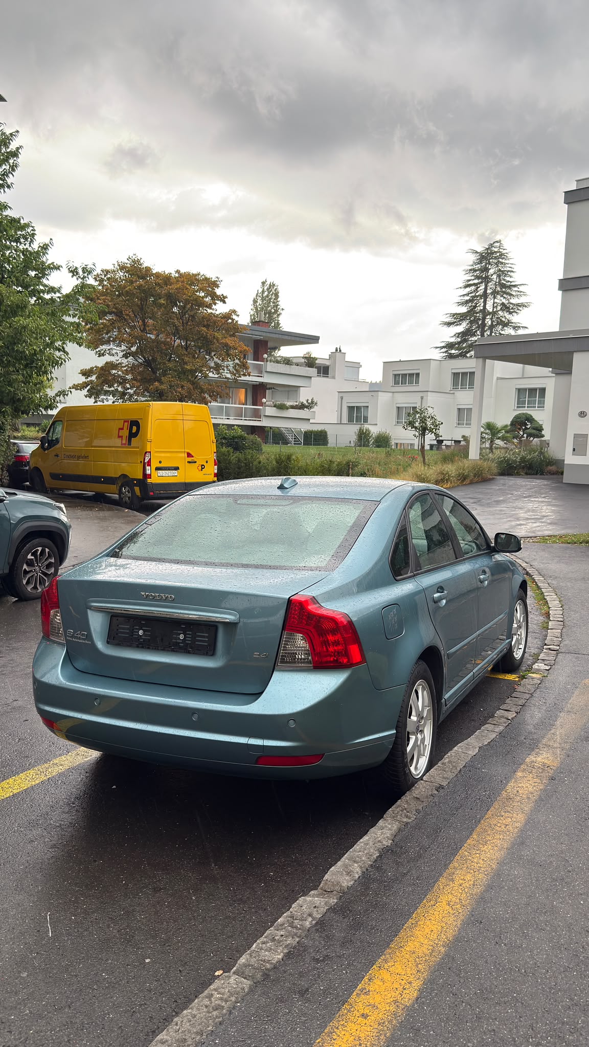 VOLVO S40-image-2