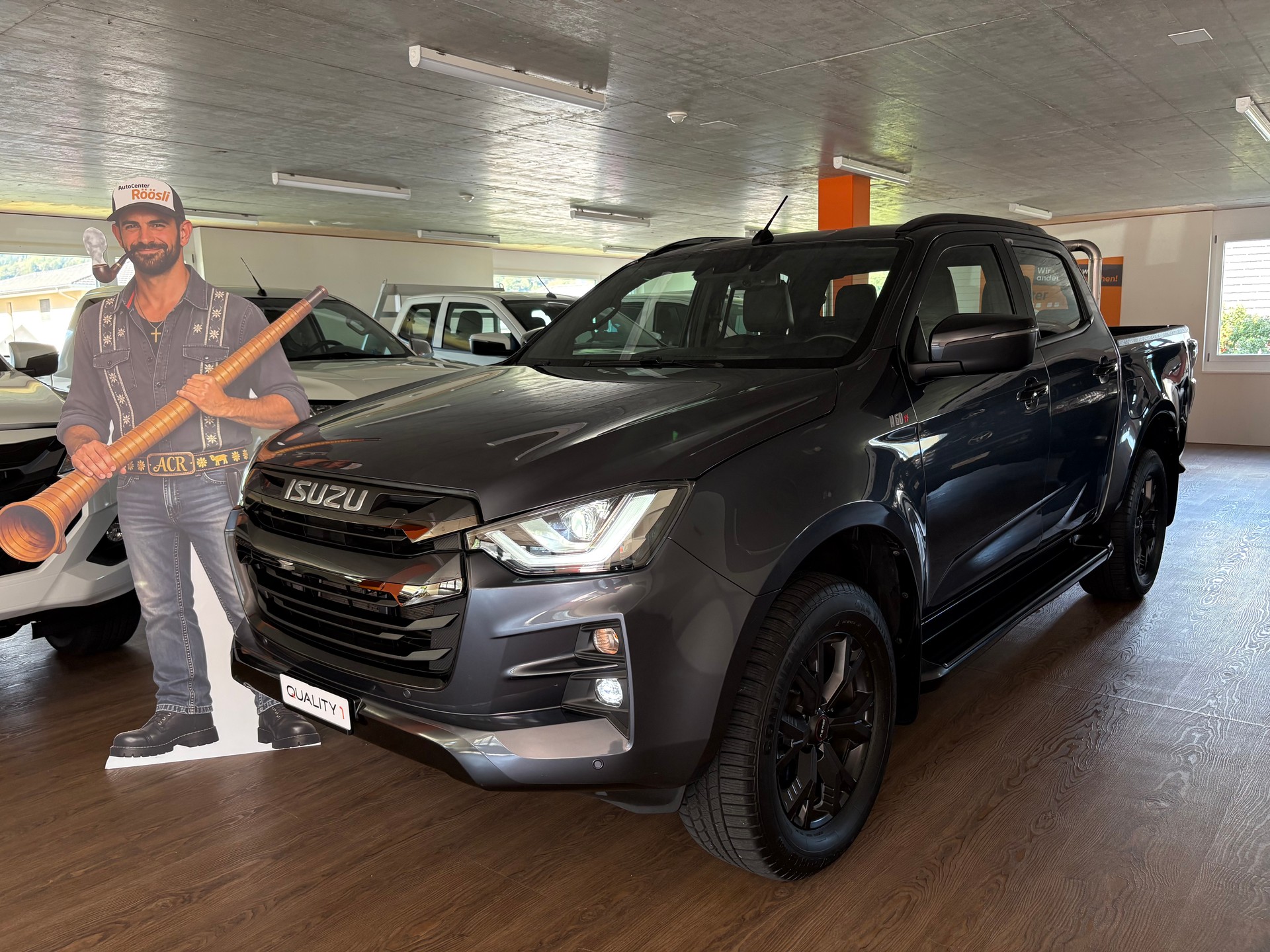 ISUZU D-MAX 1.9 CrewCab N60FF 4x4 AT-image-4