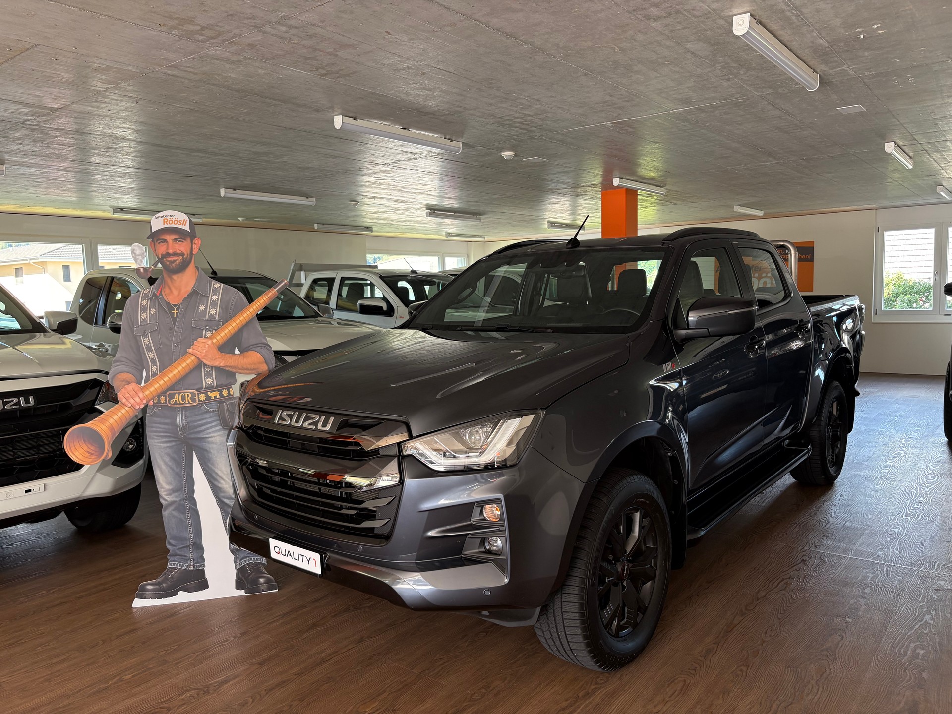 ISUZU D-MAX 1.9 CrewCab N60FF 4x4 AT-image-3