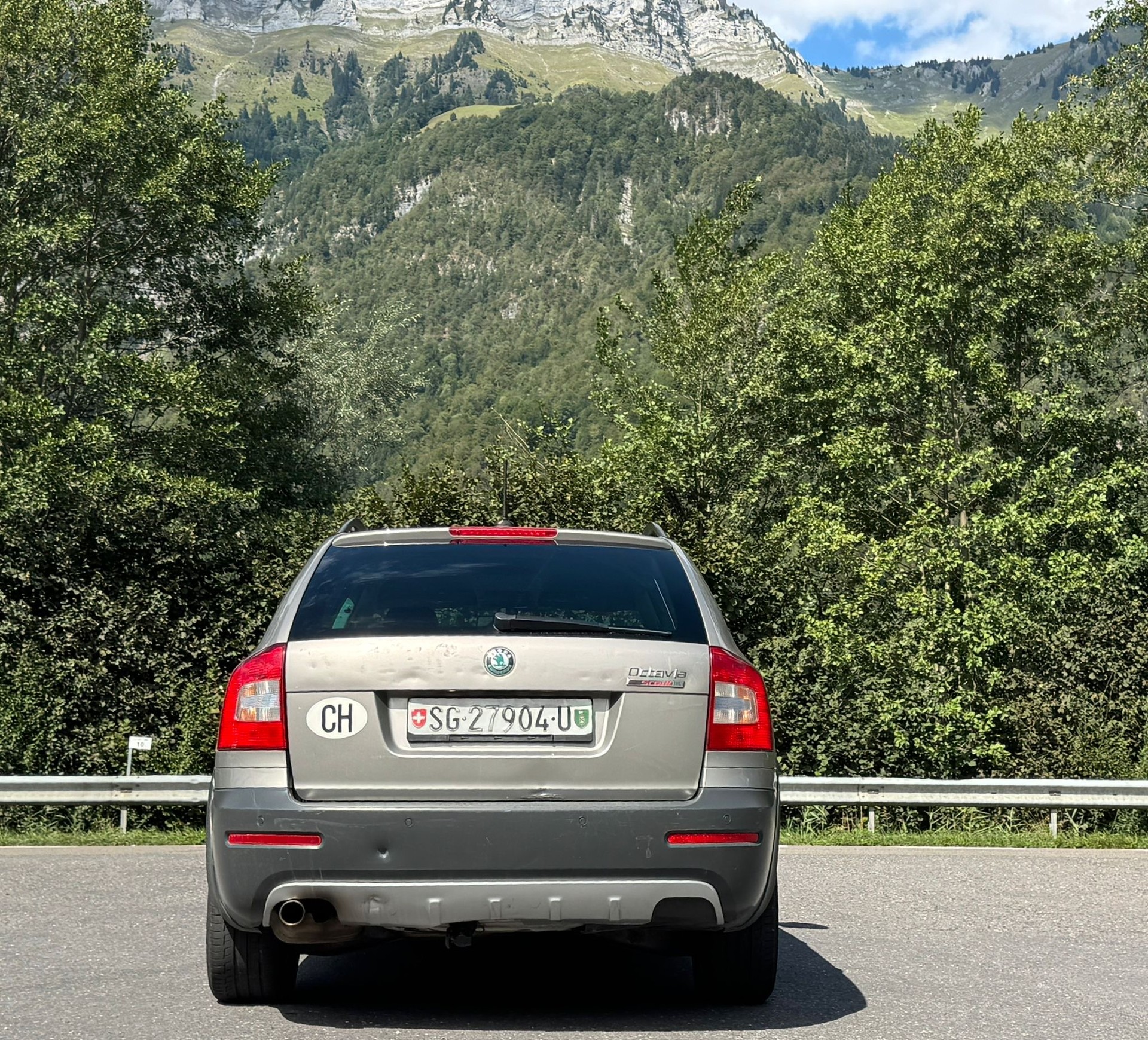 SKODA Octavia Combi 2.0 TDI Scout 4x4 DSG-image-5