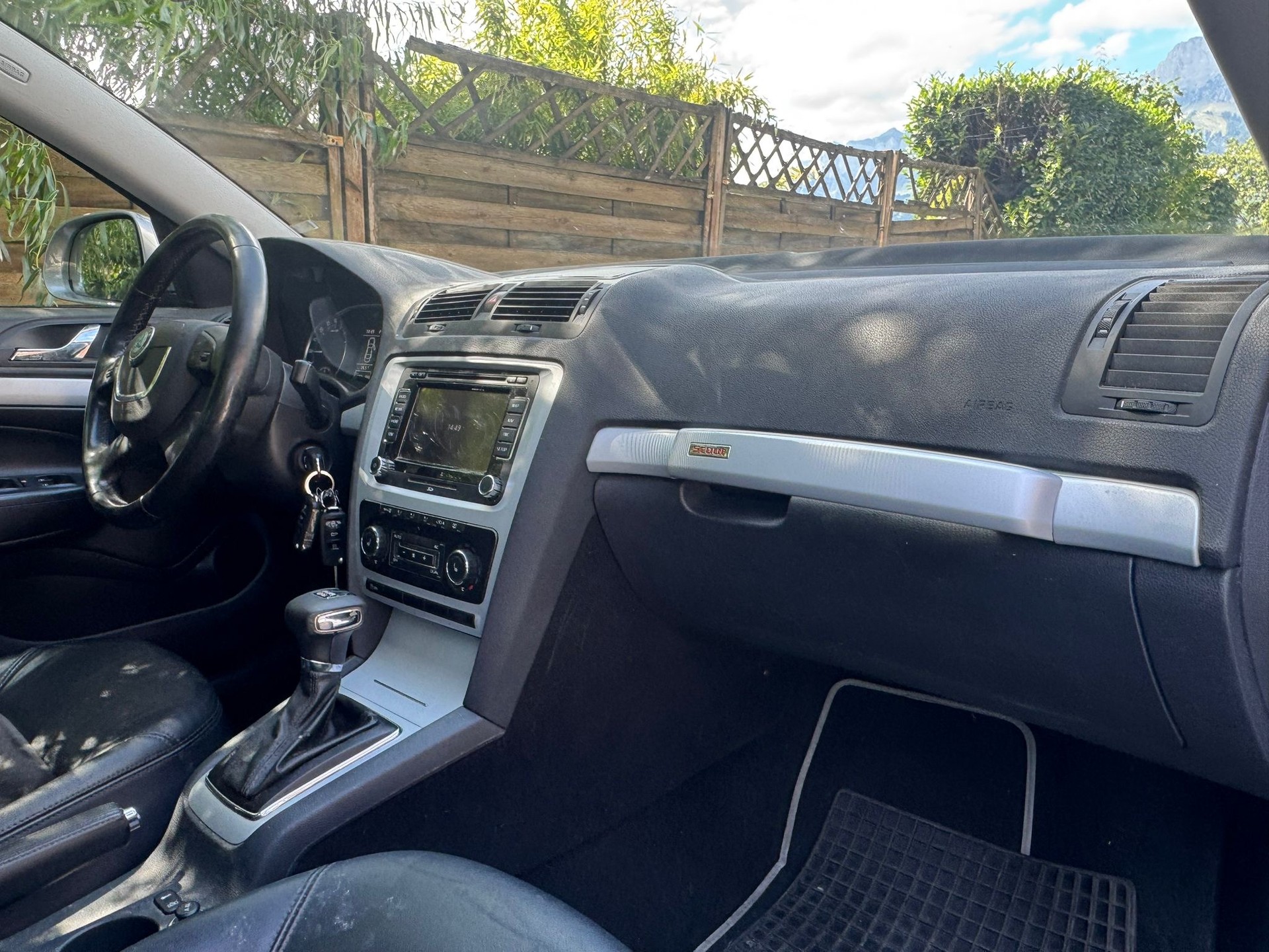 SKODA Octavia Combi 2.0 TDI Scout 4x4 DSG-image-8