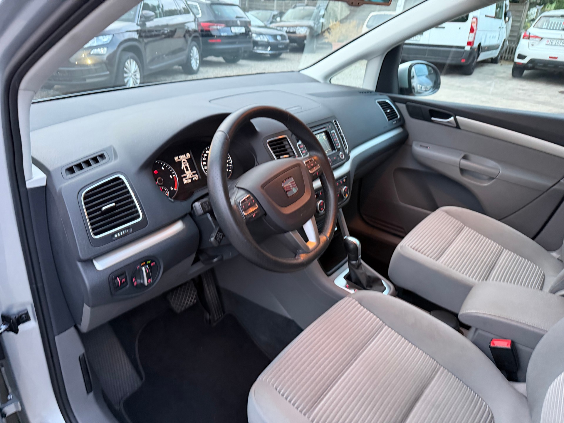 SEAT Alhambra 2.0 TDI Style Eco DSG-image-4