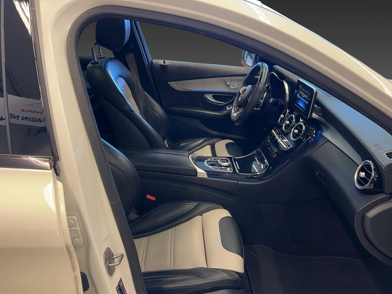MERCEDES-BENZ C 63 S AMG Night Paket Speedshift-image-15