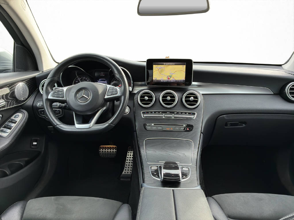 MERCEDES-BENZ GLC 300 AMG Line 4Matic Coupé-image-14
