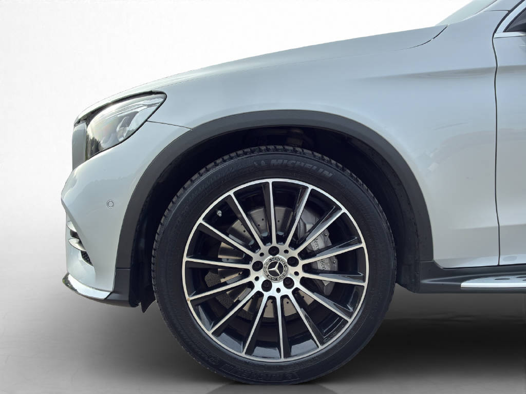 MERCEDES-BENZ GLC 300 AMG Line 4Matic Coupé-image-7