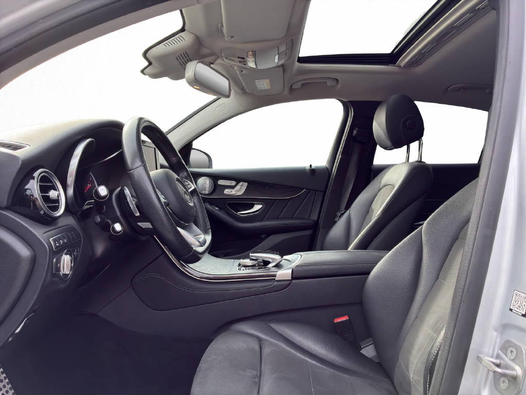 MERCEDES-BENZ GLC 300 AMG Line 4Matic Coupé-image-10