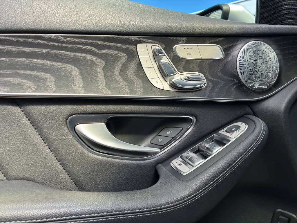 MERCEDES-BENZ GLC 300 AMG Line 4Matic Coupé-image-6