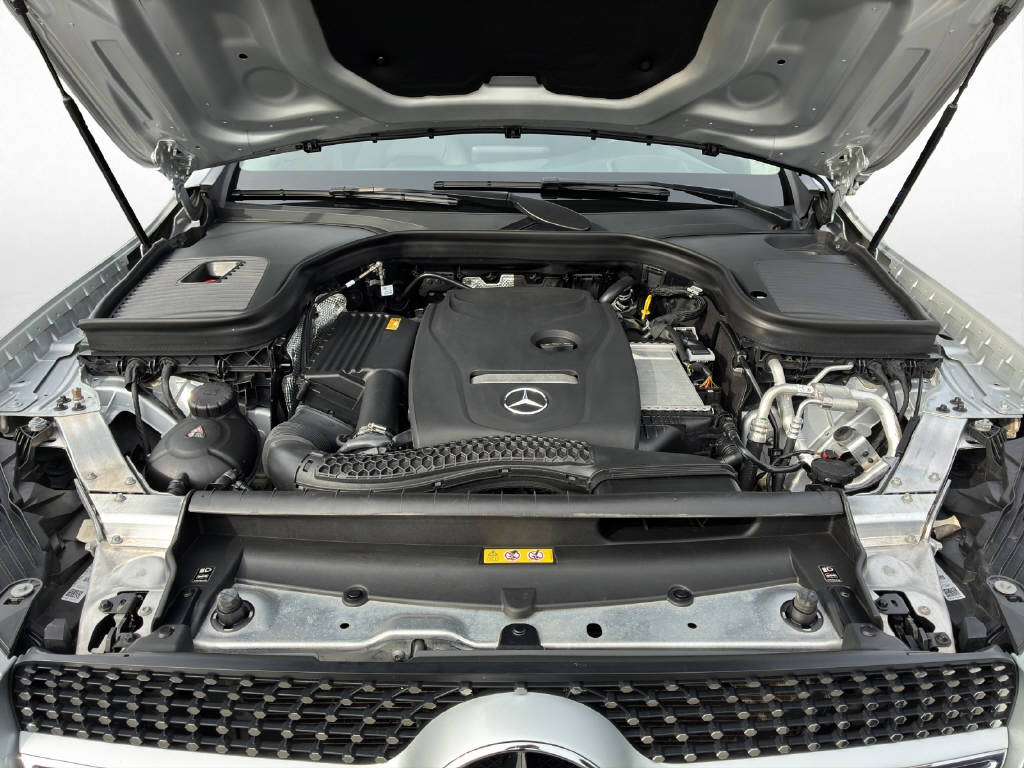MERCEDES-BENZ GLC 300 AMG Line 4Matic Coupé-image-9